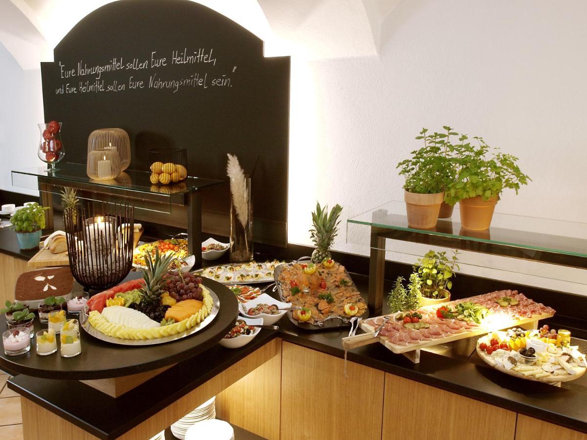 Hotel Restaurant Zum Goldenen Anker Mit Hallenbad & Wellnessbereich Windorf  Kültér fotó