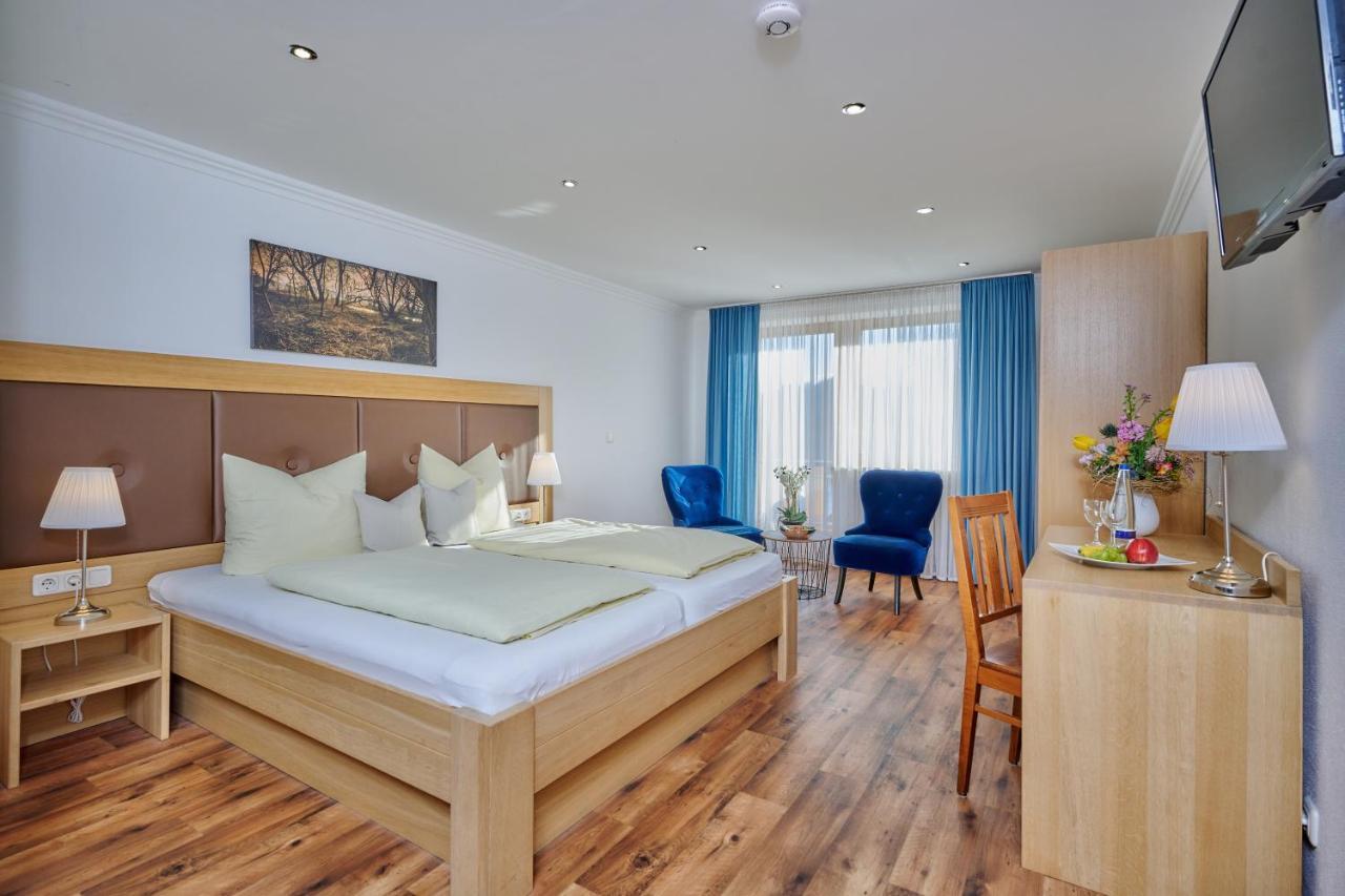 Hotel Restaurant Zum Goldenen Anker Mit Hallenbad & Wellnessbereich Windorf  Kültér fotó