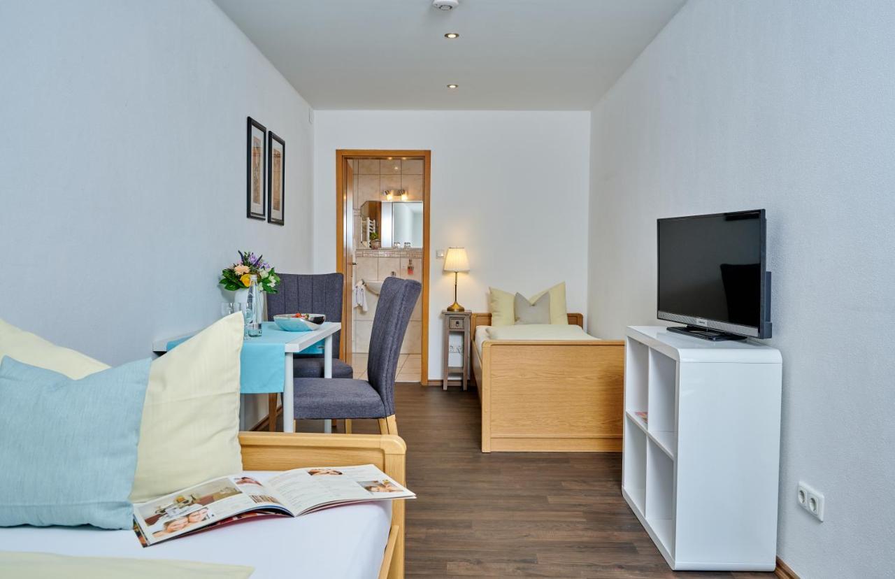 Hotel Restaurant Zum Goldenen Anker Mit Hallenbad & Wellnessbereich Windorf  Kültér fotó