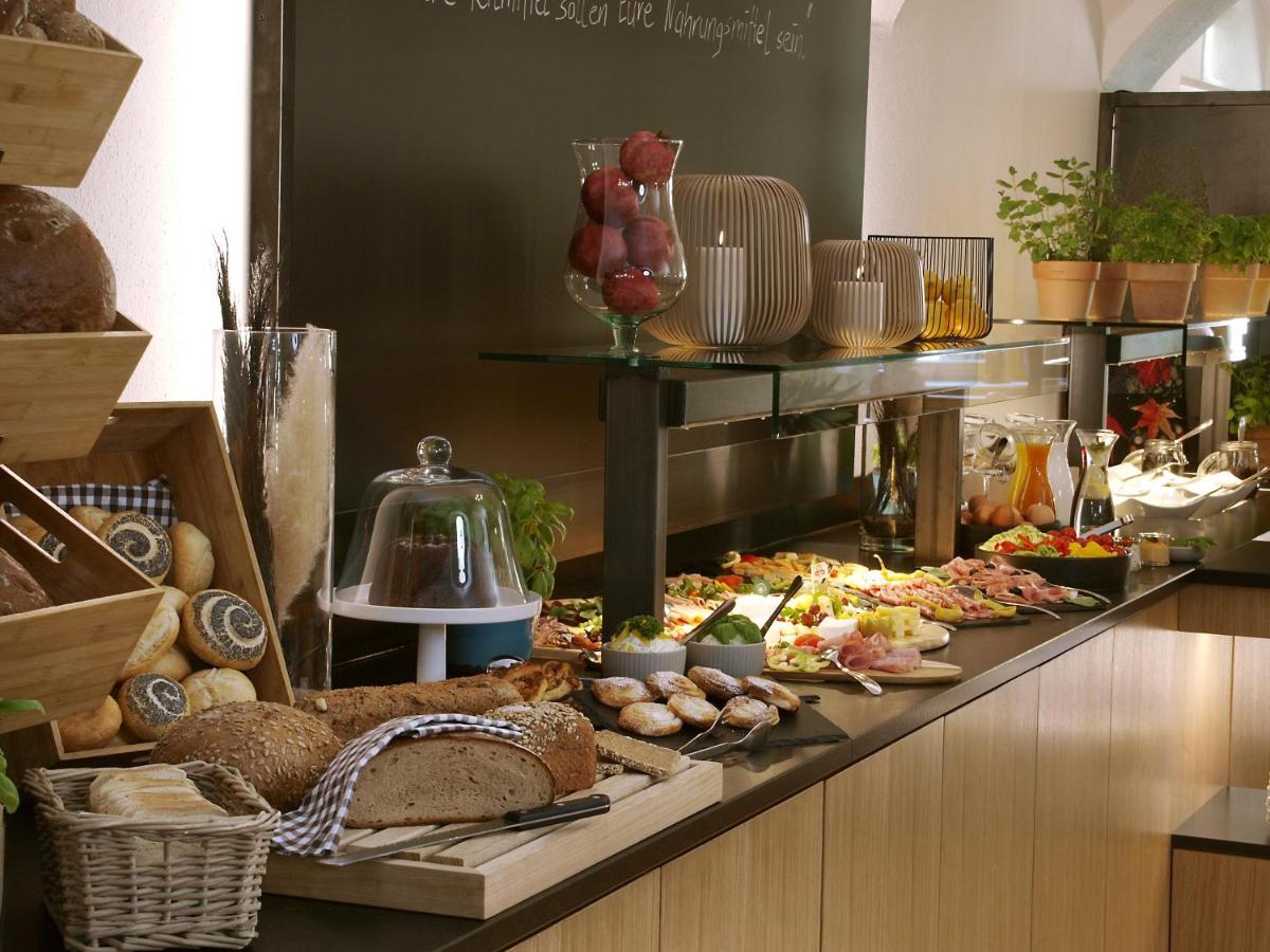 Hotel Restaurant Zum Goldenen Anker Mit Hallenbad & Wellnessbereich Windorf  Kültér fotó