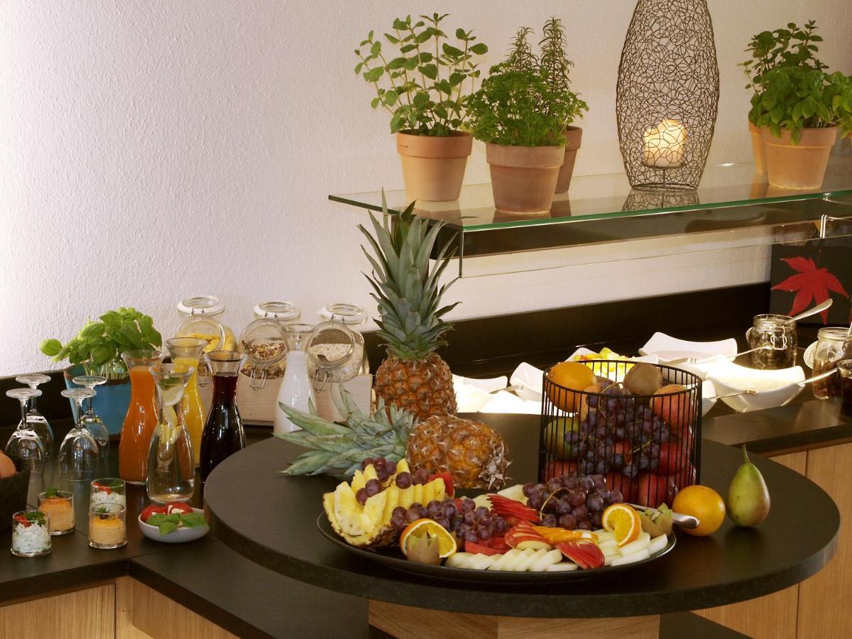 Hotel Restaurant Zum Goldenen Anker Mit Hallenbad & Wellnessbereich Windorf  Kültér fotó
