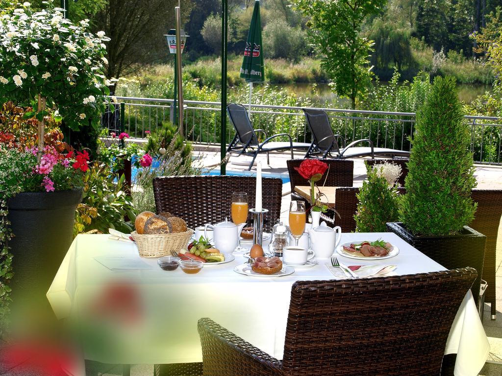 Hotel Restaurant Zum Goldenen Anker Mit Hallenbad & Wellnessbereich Windorf  Szoba fotó