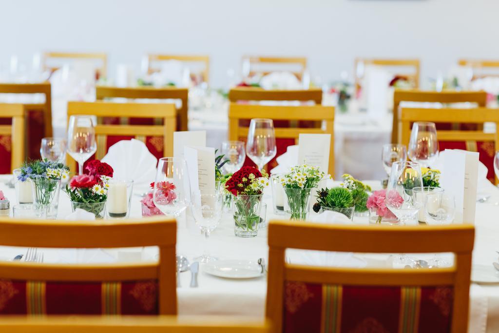 Hotel Restaurant Zum Goldenen Anker Mit Hallenbad & Wellnessbereich Windorf  Kültér fotó
