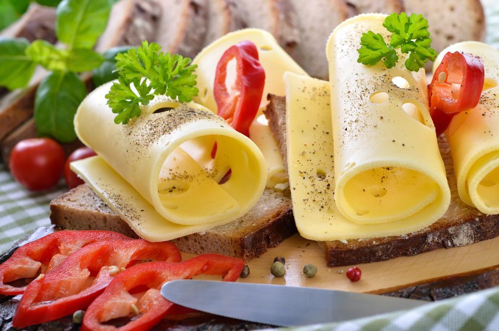 Hotel Restaurant Zum Goldenen Anker Mit Hallenbad & Wellnessbereich Windorf  Kültér fotó